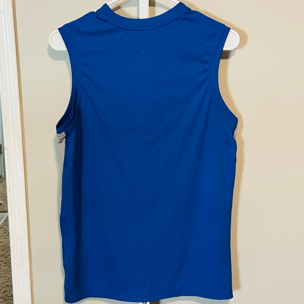 Nike Dri-FIT Men's Sleeveless Fitness T-Shirt - Picture 4 of 10